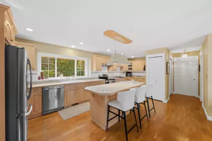 Pantry Photo of 31553 Brookside Avenue, Abbotsford, BC