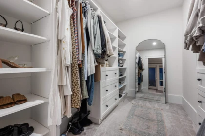 Hallway Photo of 11 2290 Boley Street, Abbotsford, BC