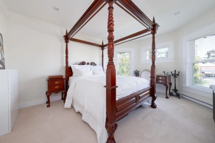 Primary Bedroom Photo of 408 Eighth Street, New Westminster, BC