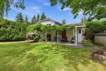 Staircase Photo of 2161 153a Street, Surrey, BC