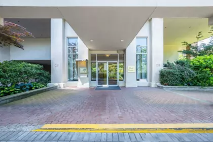2203 6240 Mckay Avenue, Burnaby, BC, Burnaby — Apartment/Condo for sale