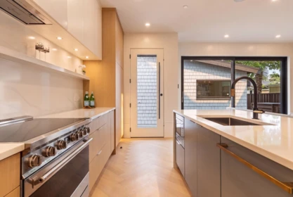 Breakfast Nook Photo of 2 4956 Chester Street, Vancouver, BC