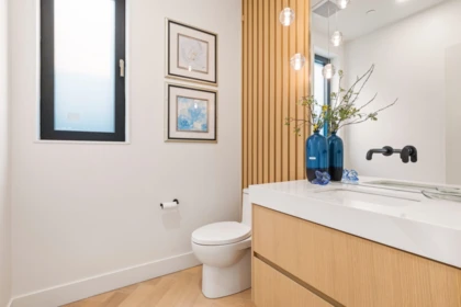 Primary Bathroom Photo of 2 4956 Chester Street, Vancouver, BC