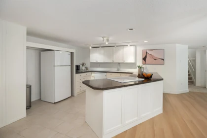 Entry Foyer Photo of 3420 Rockview Place, West Vancouver, BC