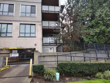 Backyard Photo of 205 15388 105 Avenue, Surrey, BC