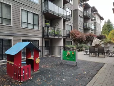 Basement Recreation Room Photo of 205 15388 105 Avenue, Surrey, BC