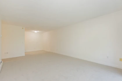 301 535 Blue Mountain Street, Coquitlam, BC, Coquitlam — Apartment/Condo for sale