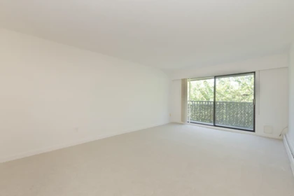 301 535 Blue Mountain Street, Coquitlam, BC, Coquitlam — Apartment/Condo for sale