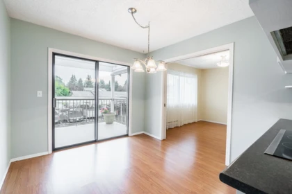 Breakfast Nook Photo of 41 32959 George Ferguson Way, Abbotsford, BC