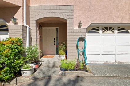 30 8031 General Currie Road, Richmond, BC, Richmond — Townhouse for sale
