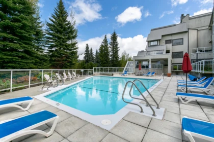 Front Yard Photo of 316 4749 Spearhead Drive, Whistler, BC