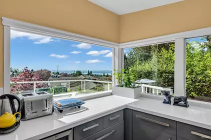 Breakfast Nook Photo of 4323 Valencia Avenue, North Vancouver, BC