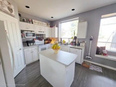 Kitchen Photo of 2646 Thames Crescent, Port Coquitlam, BC