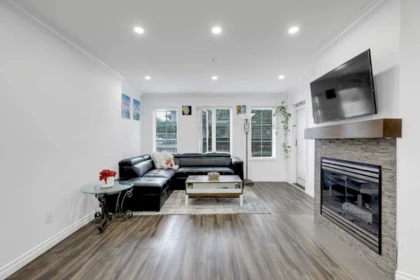 Breakfast Nook Photo of 103 12125 75a Avenue, Surrey, BC