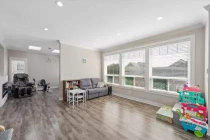 101 910 Delestre Avenue, Coquitlam, BC, Coquitlam — Half Duplex for sale