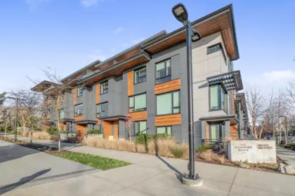 11 528 E 2nd Street, North Vancouver, BC, North Vancouver — Townhouse for sale