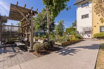 Outdoor Kitchen Photo of 5835 Wales Street, Vancouver, BC