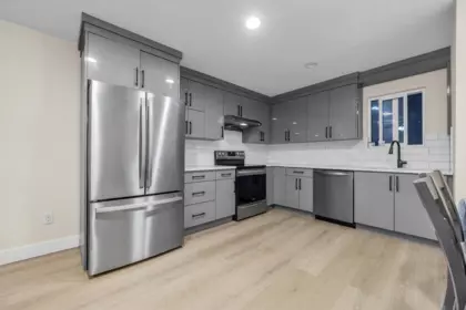 Kitchen Photo of 11725 80 Avenue, Delta, BC