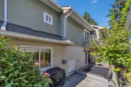 Front Yard Photo of 5 1233 W 16th Street, North Vancouver, BC