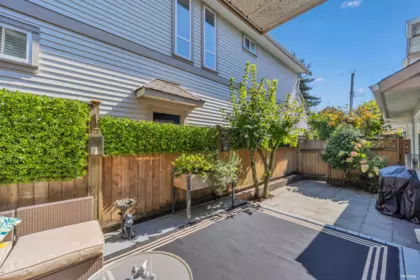 Garden / Landscaping Photo of 5 1233 W 16th Street, North Vancouver, BC