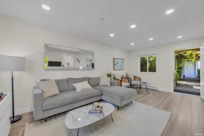 Living Room Photo of 5 1233 W 16th Street, North Vancouver, BC