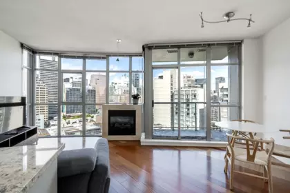 Kitchen Photo of 1505 1050 Smithe Street, Vancouver, BC