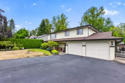 Garden / Landscaping Photo of 11554 Wildwood Crescent, Pitt Meadows, BC