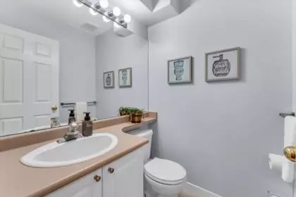 Guest Bathroom Photo of 9 2994 Coast Meridian Road, Port Coquitlam, BC
