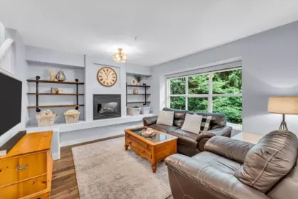 Kitchen Photo of 9 2994 Coast Meridian Road, Port Coquitlam, BC