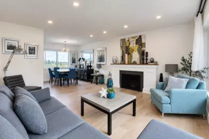 Family Room Photo of 1070 Stratford Avenue, Burnaby, BC