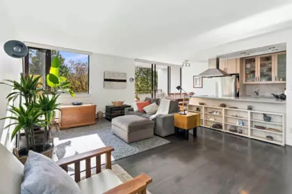 Kitchen Photo of 605 1725 Pendrell Street, Vancouver, BC