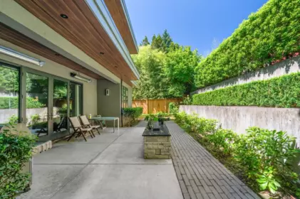 Garden / Landscaping Photo of 3430 Aintree Drive, North Vancouver, BC