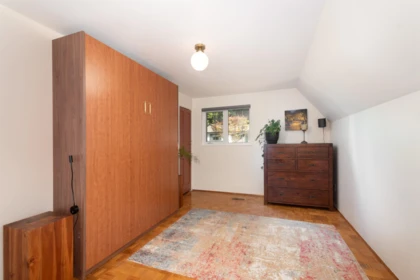 Basement Recreation Room Photo of 510 Evergreen Place, North Vancouver, BC