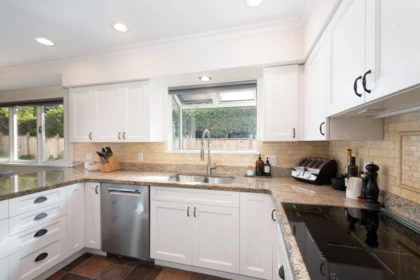 Breakfast Nook Photo of 510 Evergreen Place, North Vancouver, BC