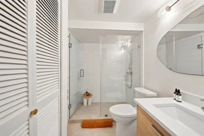 Hot Tub / Spa Photo of 2240 York Avenue, Vancouver, BC