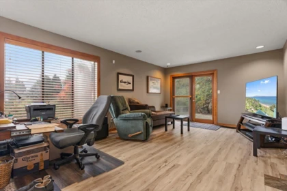 Kitchen Island Photo of 47390 Swallow Crescent, Chilliwack, BC