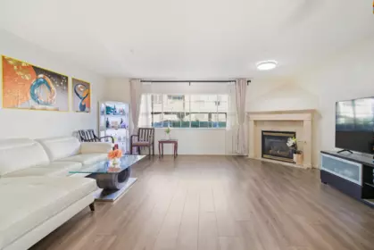 21 8591 Blundell Road, Richmond, BC, Richmond — Townhouse for sale