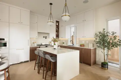 1 231 E 39th Avenue, Vancouver, BC, Vancouver — Half Duplex for sale