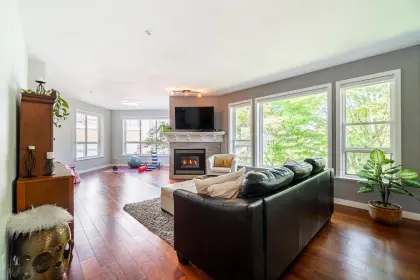 312 15555 16 Avenue, Surrey, BC, Surrey — Apartment/Condo for sale