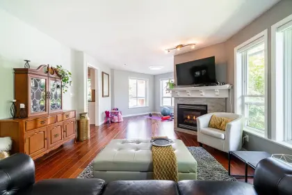 312 15555 16 Avenue, Surrey, BC, Surrey — Apartment/Condo for sale