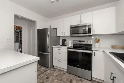 410 9165 Broadway Street, Chilliwack, BC, Chilliwack — Apartment/Condo for sale