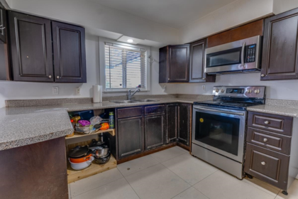 Primary Bathroom Photo of 12778 114 Avenue, Surrey, BC