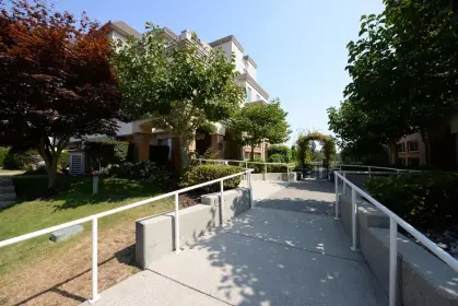 A306 1258 Hunter Road, Delta, BC, Delta — Apartment/Condo for sale