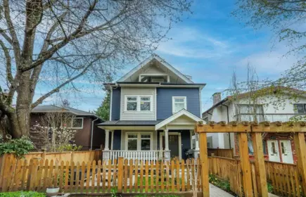 943 E 14th Avenue, Vancouver, BC, Vancouver — Half Duplex for sale