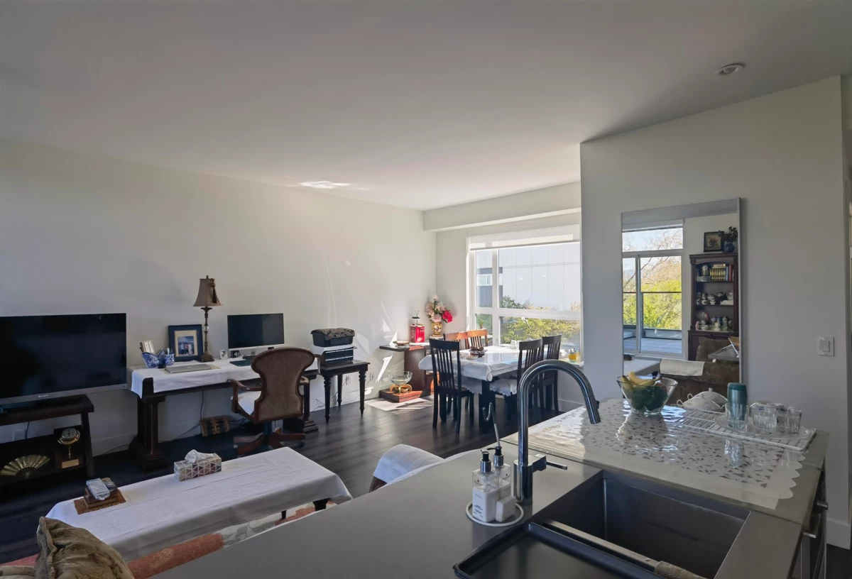 Breakfast Nook Photo of 15 10800 No. 5 Road, Richmond, BC