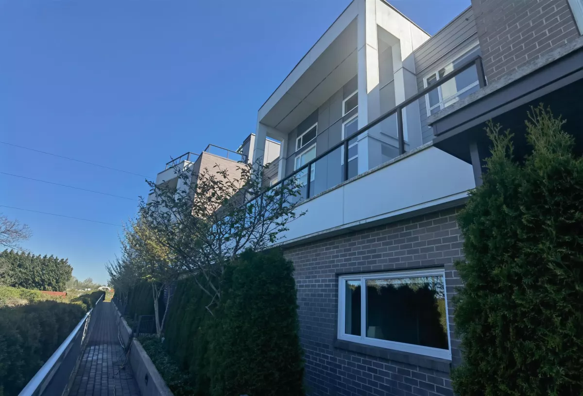 Dining Area Photo of 15 10800 No. 5 Road, Richmond, BC