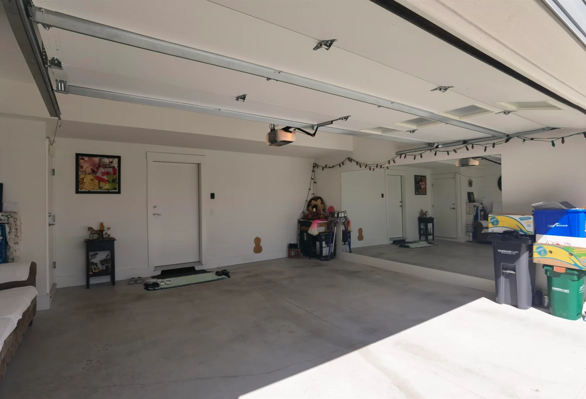 Front Yard Photo of 15 10800 No. 5 Road, Richmond, BC