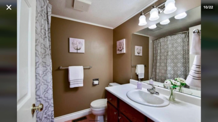 Kitchen Photo of 5662 184 Street, Surrey, BC