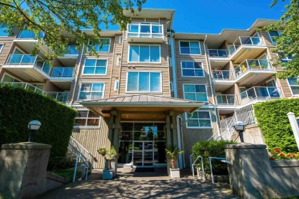 Swimming Pool Photo of 311 5880 Dover Crescent, Richmond, BC