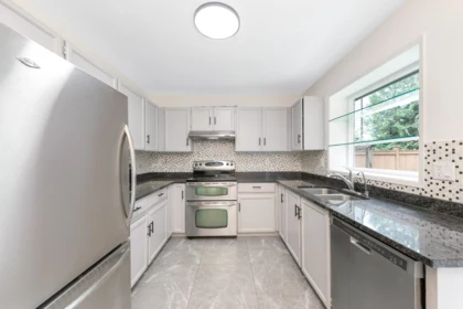 Breakfast Nook Photo of 15006 99a Avenue, Surrey, BC